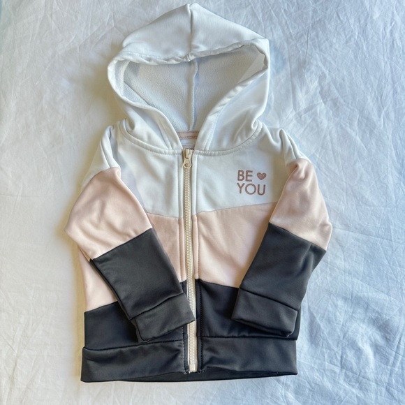 Matching Young Hearts Tracksuit Size 2T - Picture 5 of 7